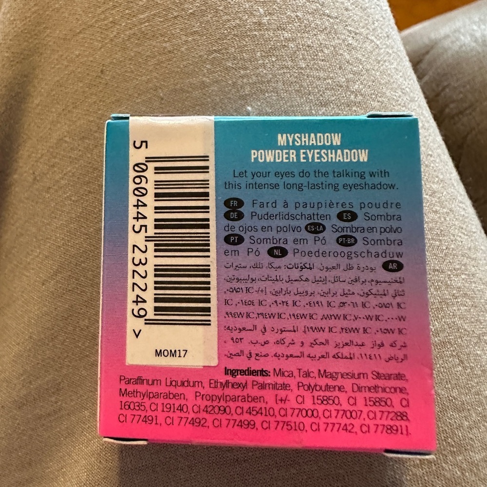 NIP Models Own MYSHADOW Powder Eyeshadow single - Picture 2 of 3